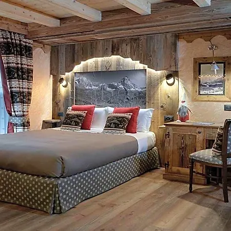 Francois Boutique - Matterhorn Retreat & In Cervinia Otel *